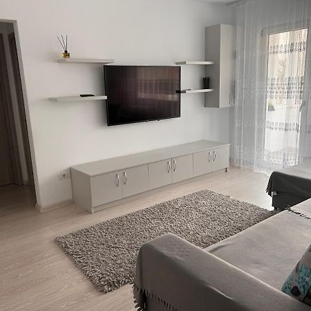 Apartament 2 Camere Aproape De Spitalul Obregia Si Bagdasar Nu Ofer Factura Bukarest Eksteriør billede