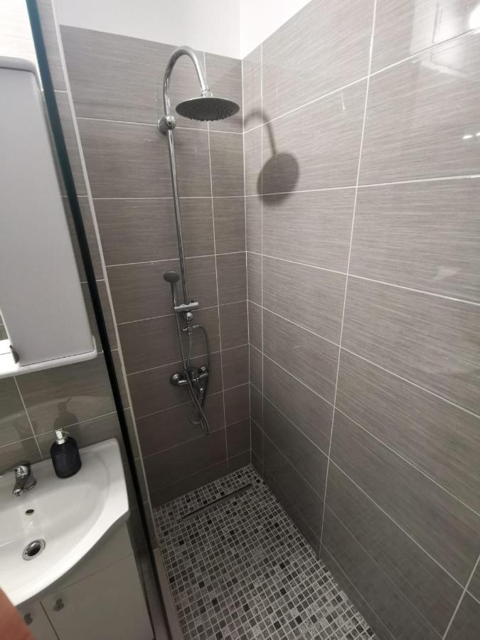 Apartament 2 Camere Aproape De Spitalul Obregia Si Bagdasar Nu Ofer Factura Bukarest Eksteriør billede