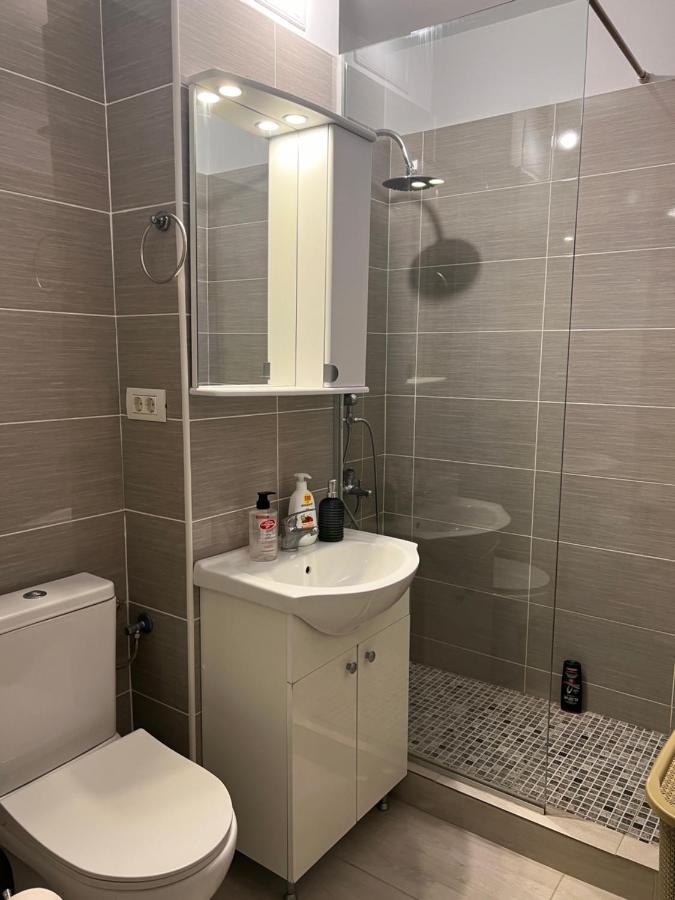 Apartament 2 Camere Aproape De Spitalul Obregia Si Bagdasar Nu Ofer Factura Bukarest Eksteriør billede